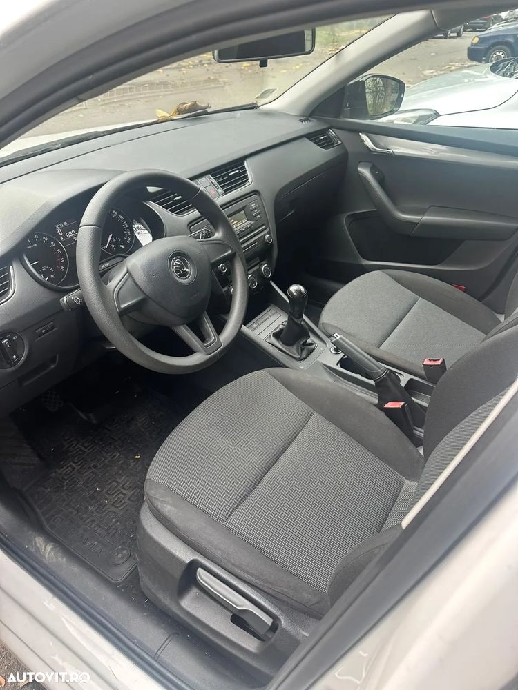Skoda Octavia 1.6 TDI Ambition - 8