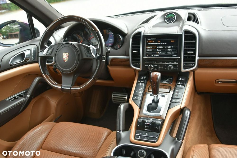 Porsche Cayenne - 11