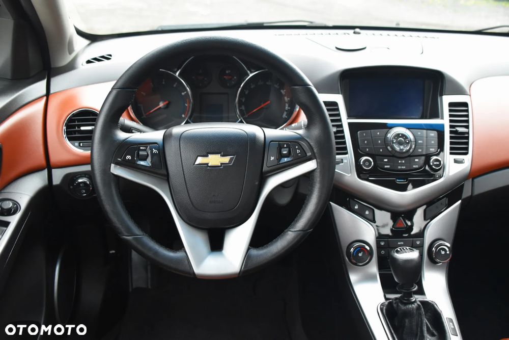 Chevrolet Cruze 1.8 LT+ - 16