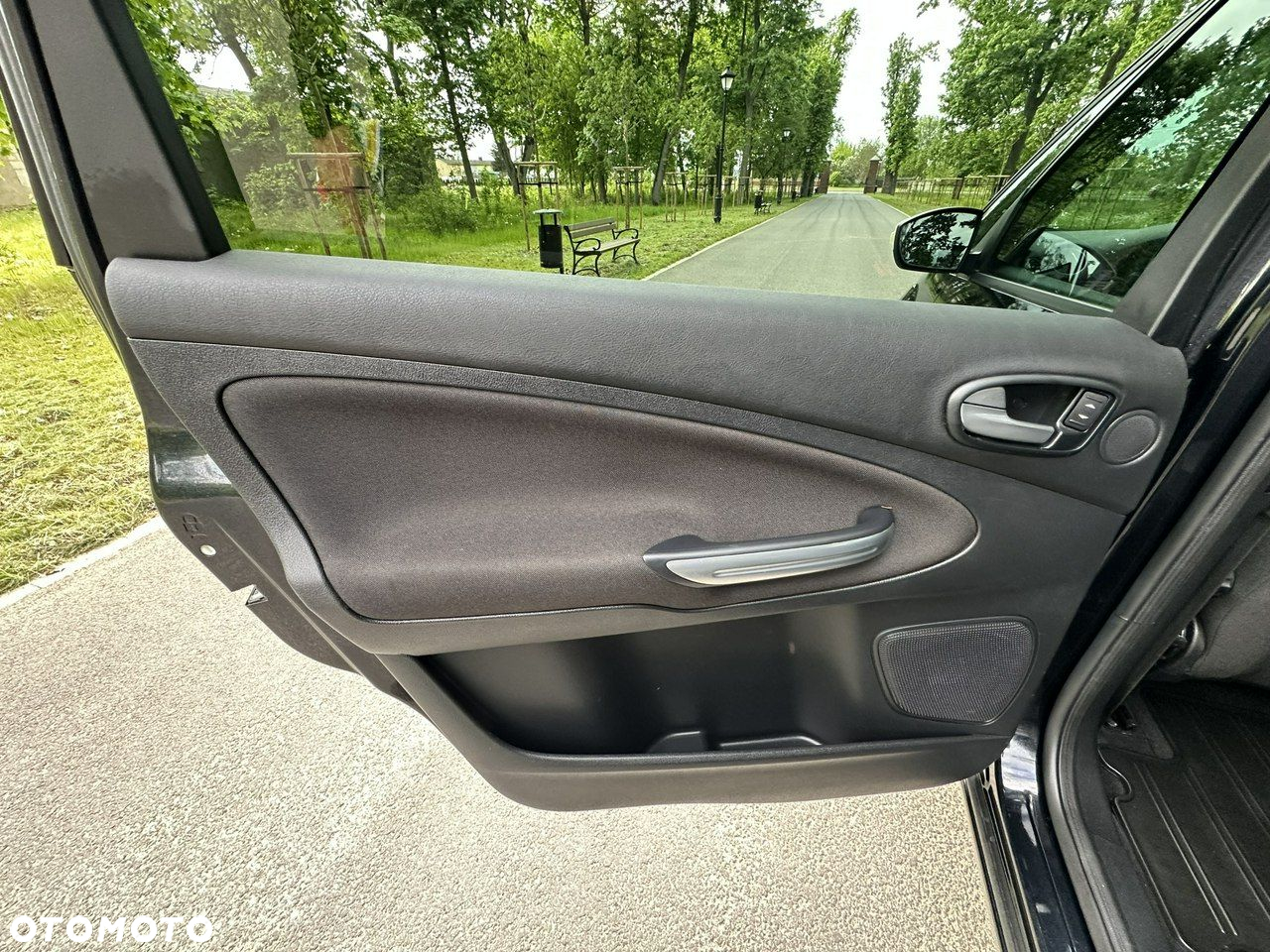 Ford S-Max - 21