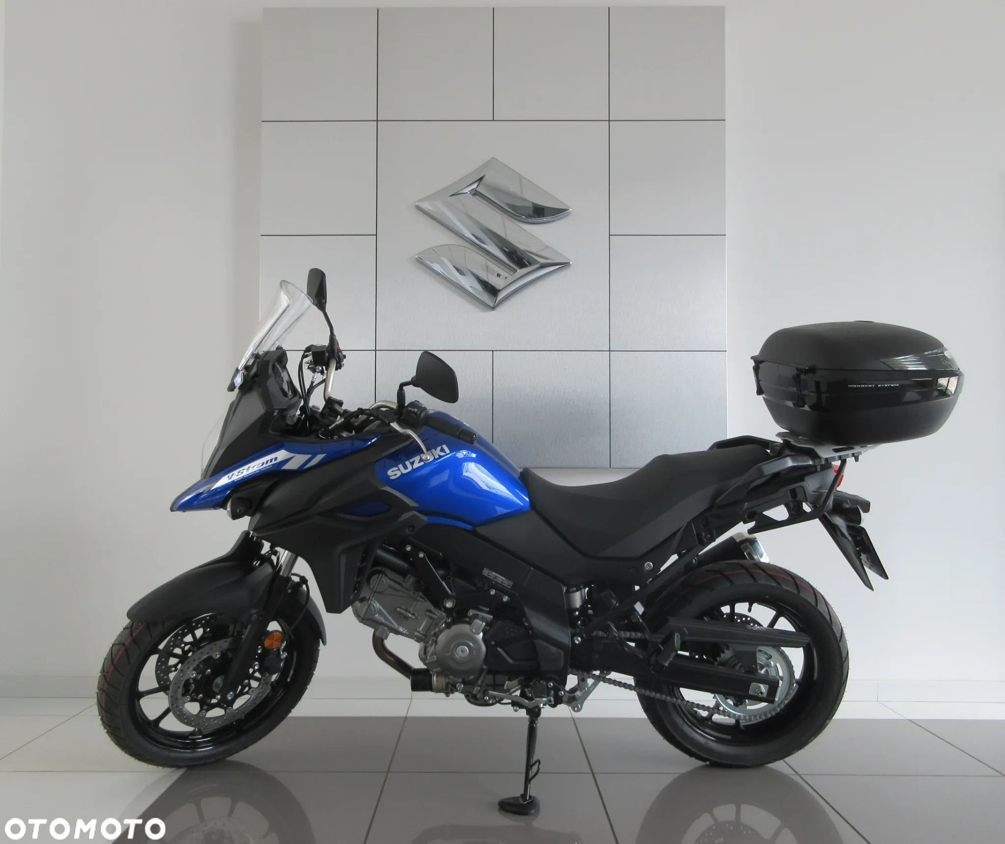 Suzuki V-STROM - 1