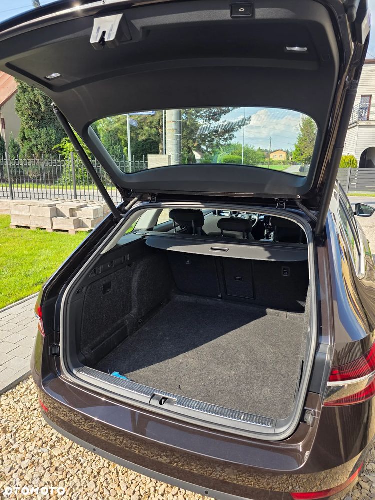 Skoda Superb 2.0 TDI SCR Ambition DSG - 13