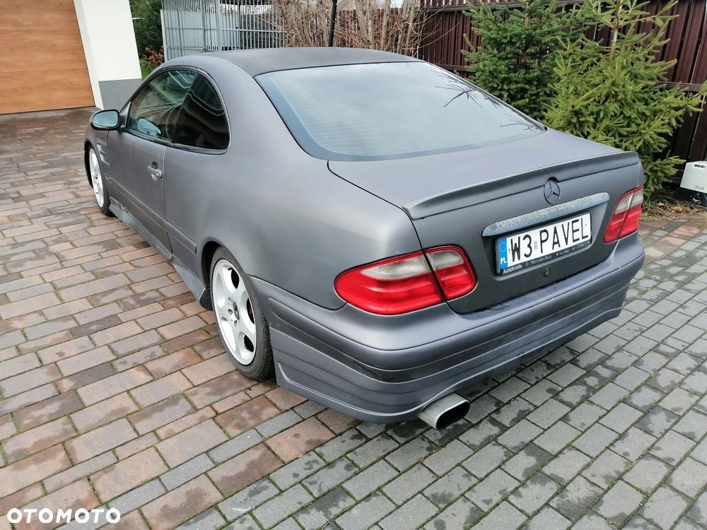 Mercedes-Benz CLK - 15