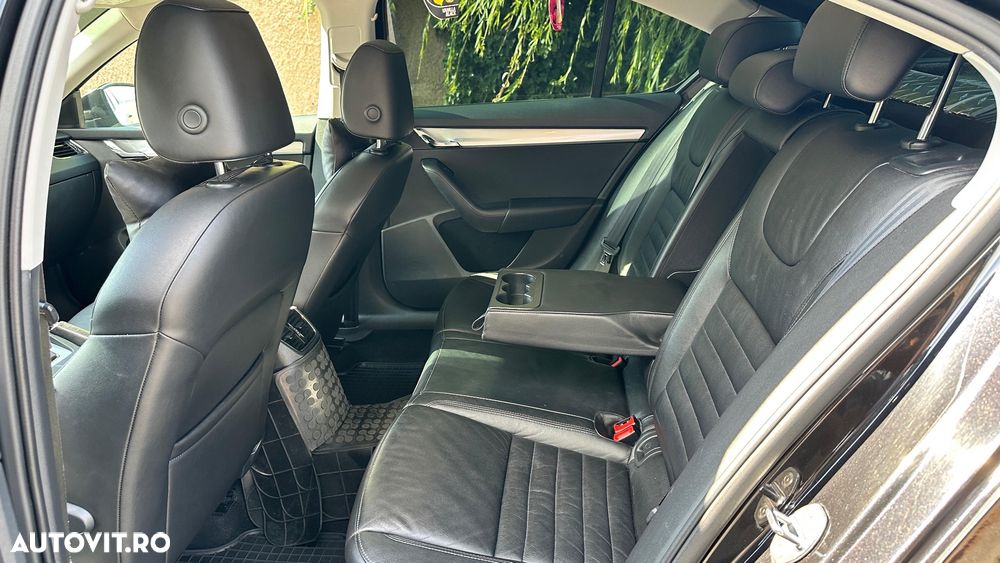 Skoda Octavia 2.0 TDI 4x4 DSG Style - 6