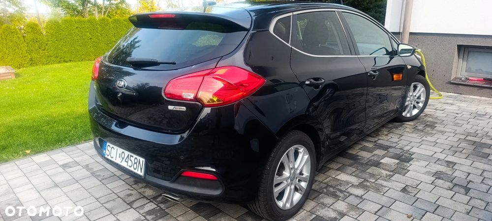 Kia Ceed - 4