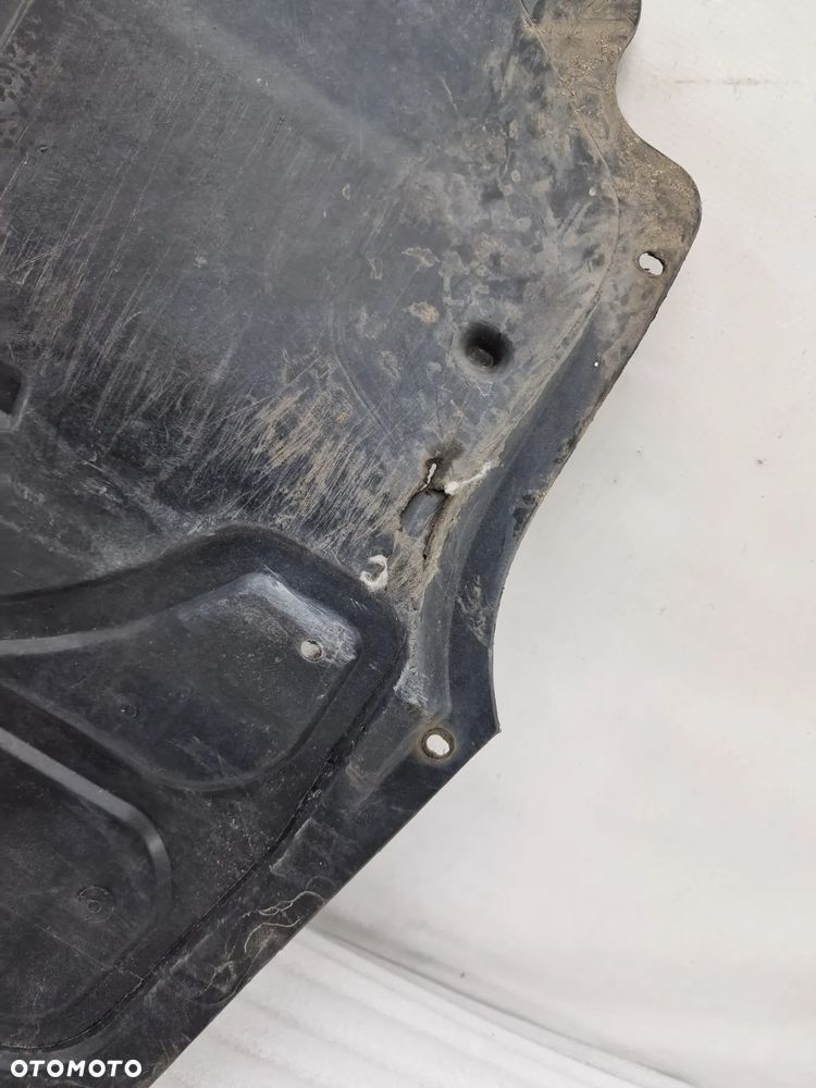 SEAT IBIZA 6j 12- / SEAT TOLEDO IV 4 12-19 / SKODA FABIA III 3 14-21 /  AUDI A1 8X 10- / VW POLO V 6R0 6C0 08-17 OSŁONA POD SILNIK , NR 6C0825235A / 6R0825235E , NR AUKCJI OSŁ608 - 24