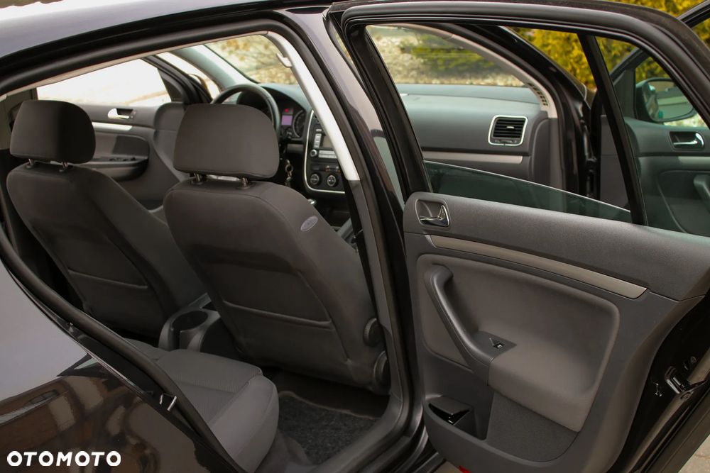 Volkswagen Golf 2.0 FSI Speed - 25