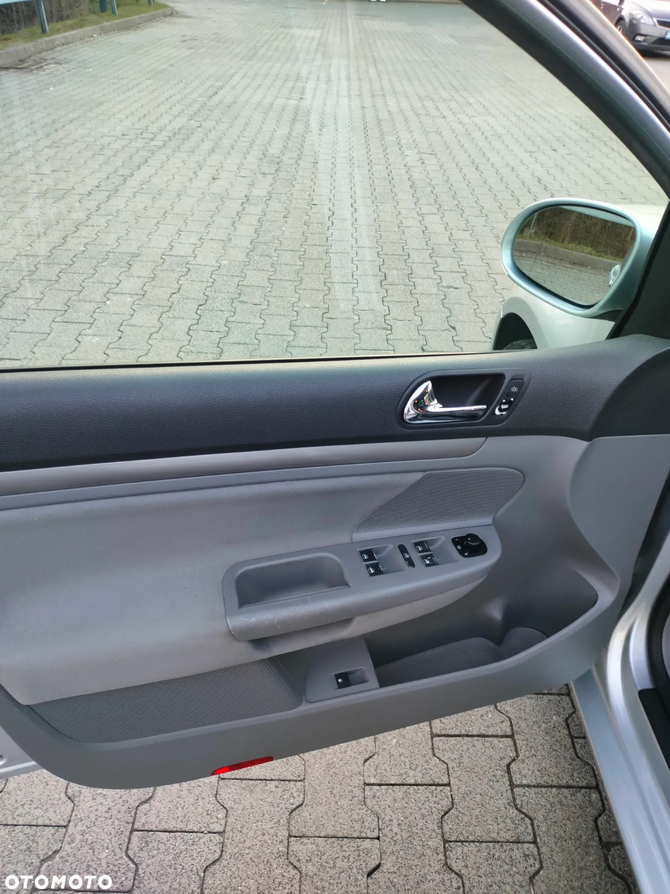 Volkswagen Golf V 1.6 Sportline - 13