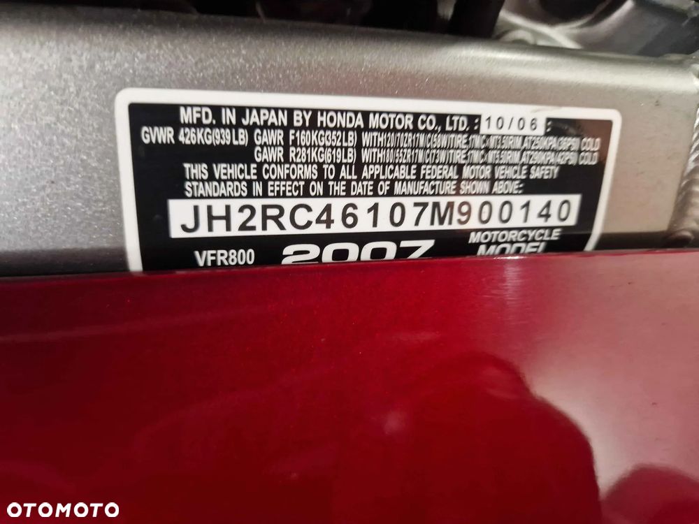 Honda VFR - 12