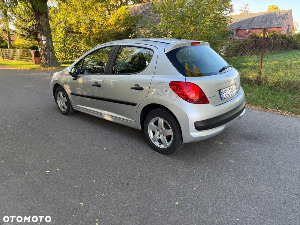 Peugeot 207 - 7