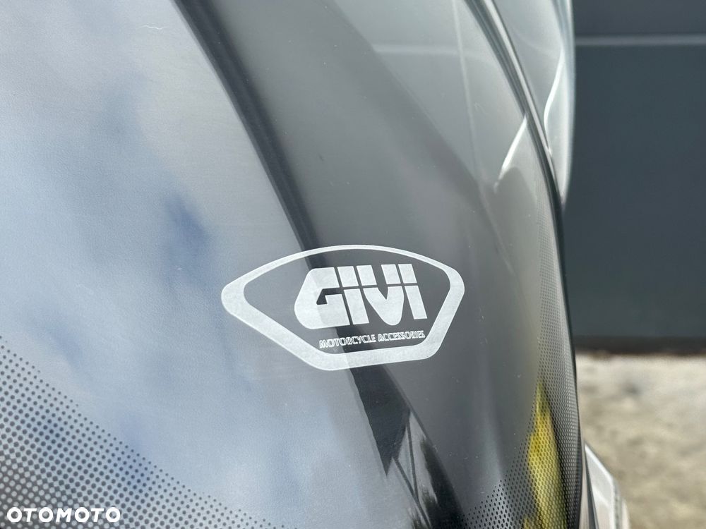 Suzuki Burgman - 10