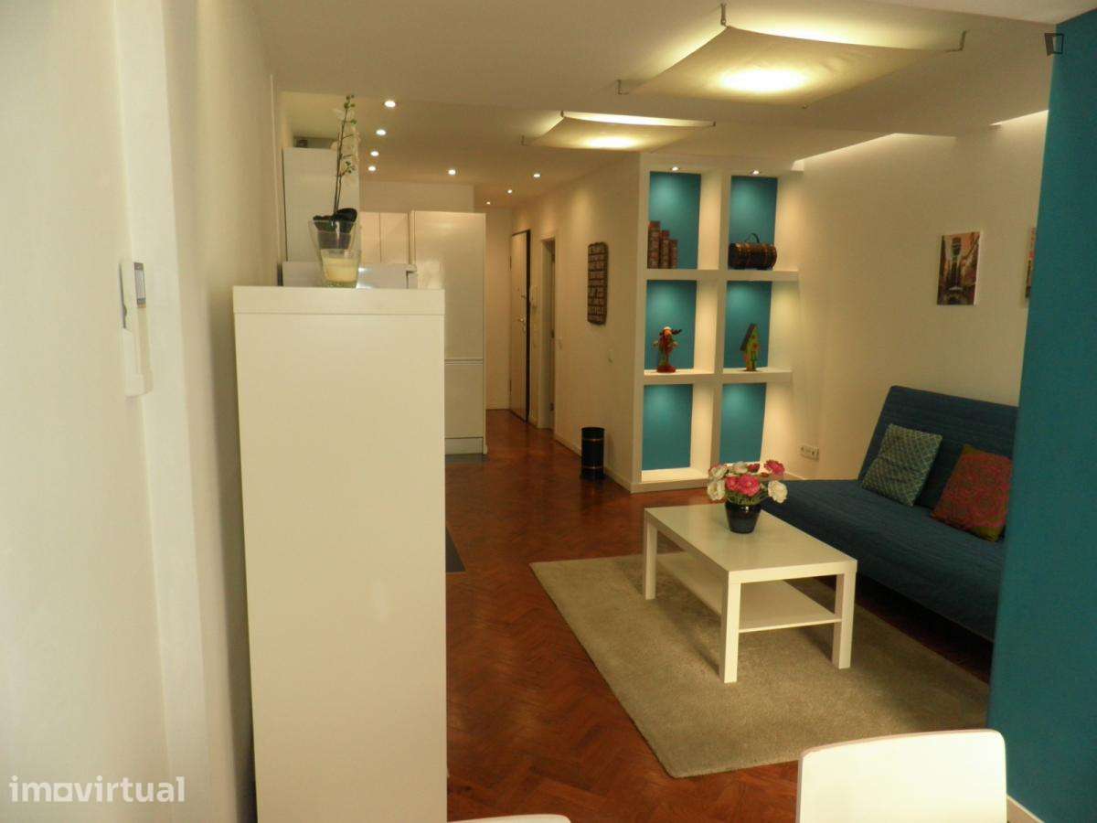 Apartamento com 1 quartos - localizado em Roma-Areeiro Lisbon - Grande imagem: 5/10