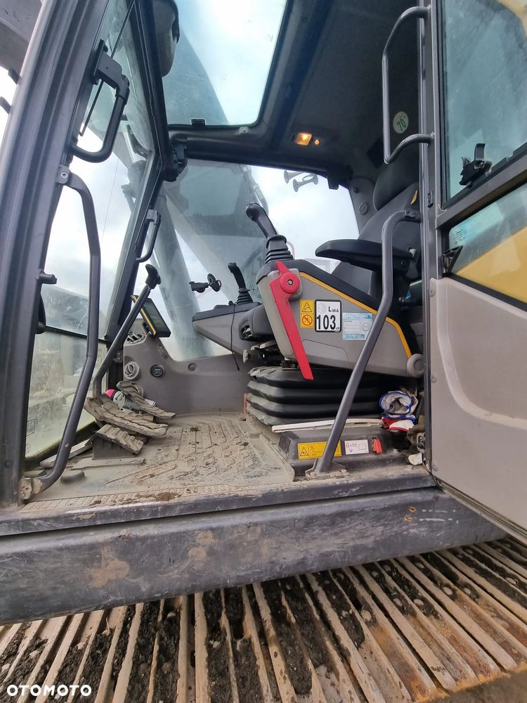 Volvo 250 - 7