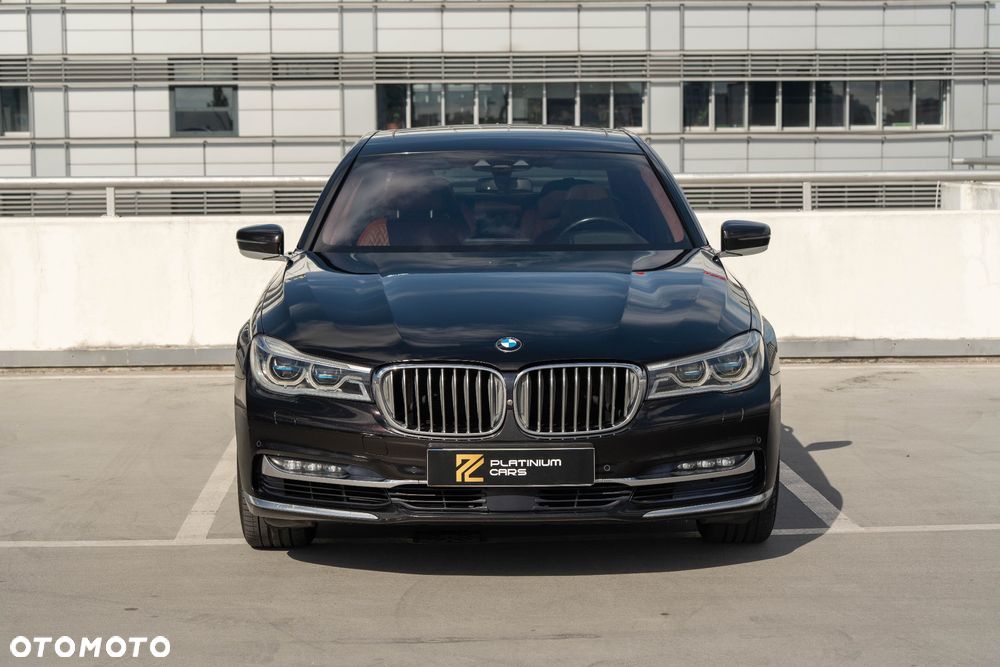 BMW Seria 7 750Li xDrive - 2