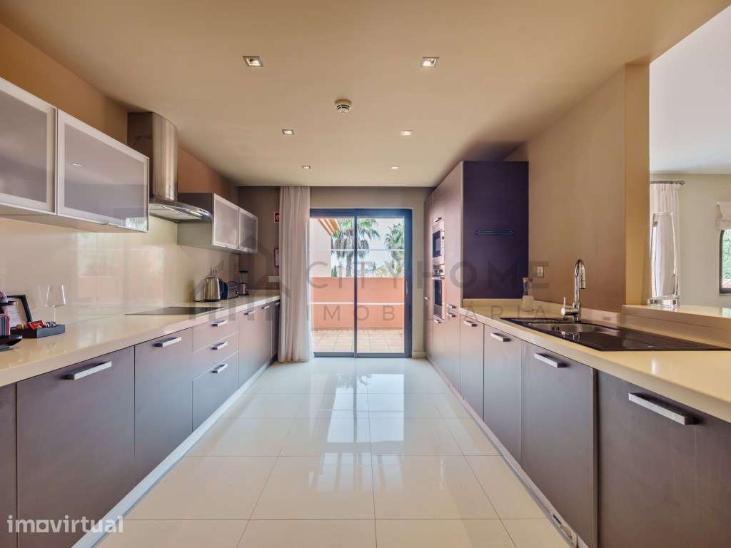 Moradia T3 Duplex - Amendoeira Golf Resort, Algarve - Grande imagem: 3/39