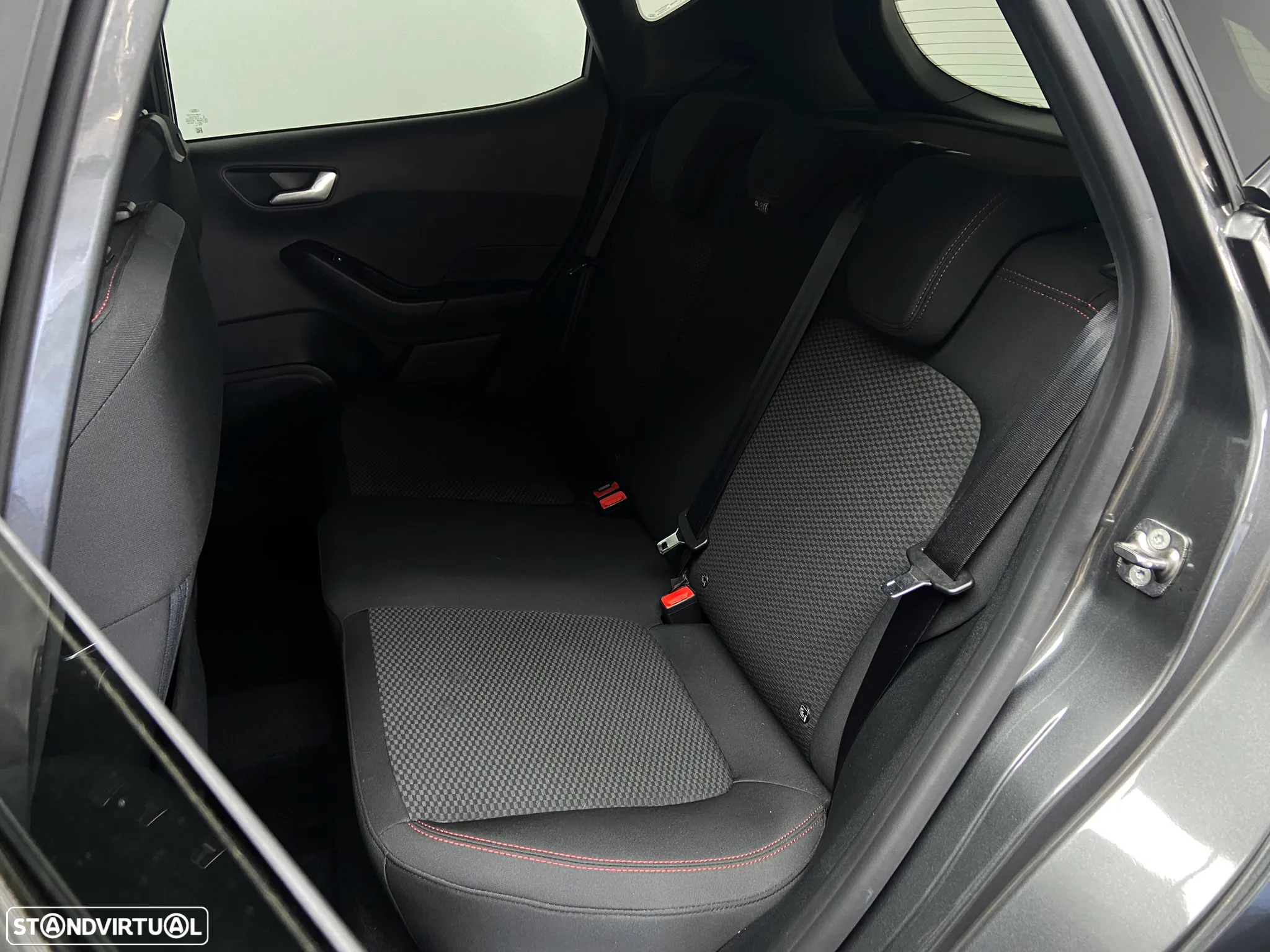 Ford Fiesta 1.0 EcoBoost ST-Line - 10