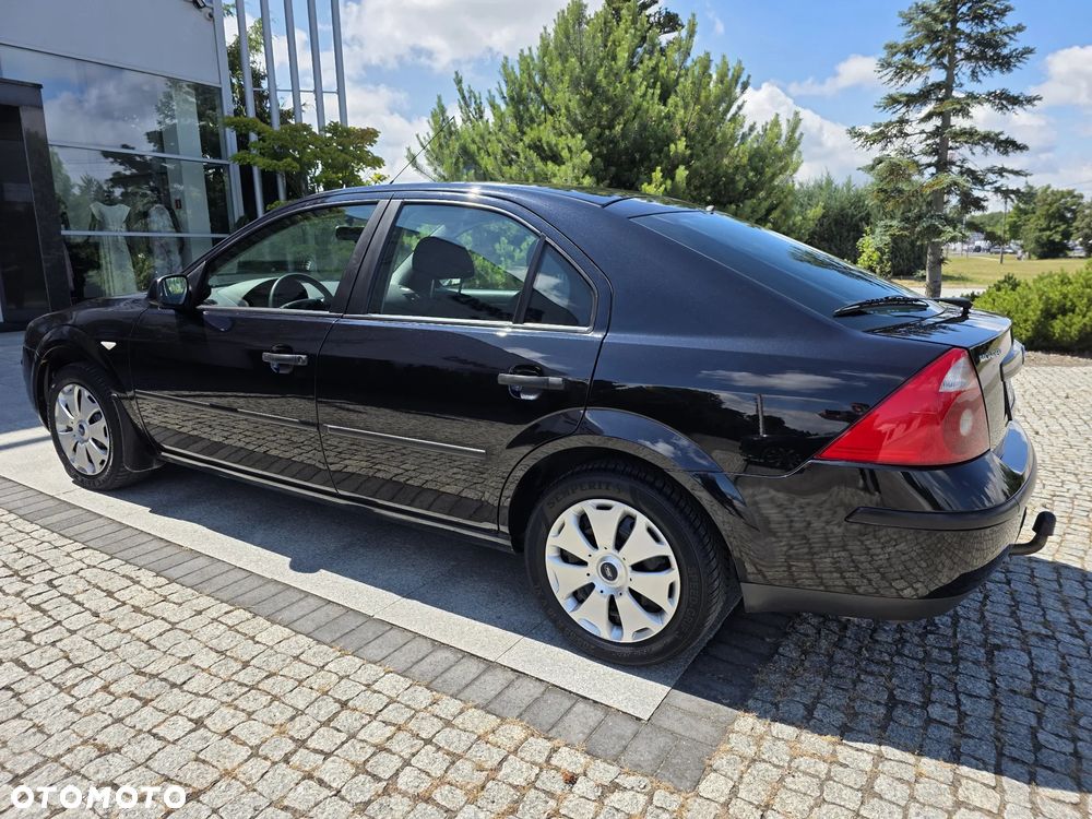 Ford Mondeo 2.0 TDCi Trend - 14