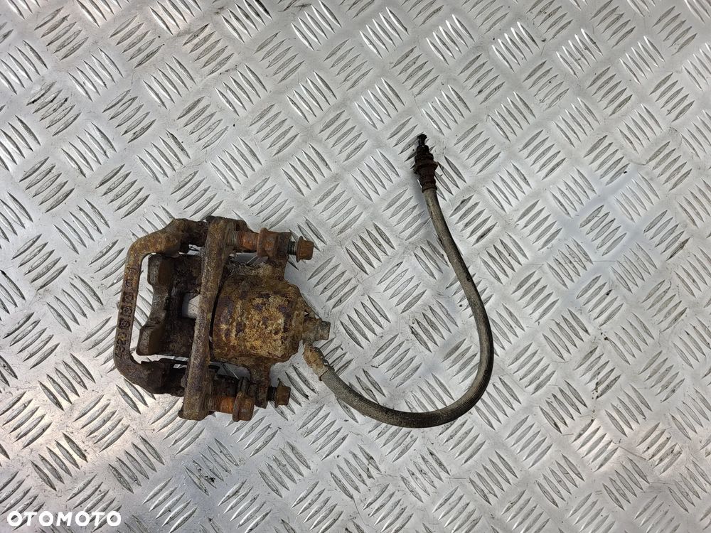 Suzuki Grand Vitara II 1.9 DDIS Zacisk Jarzmo Hamulcowe Tył - 2