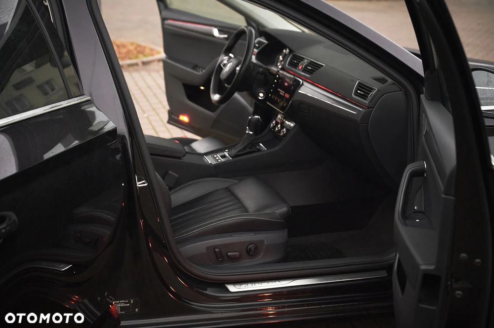 Skoda Superb 2.0 TDI 4x4 Style DSG - 19