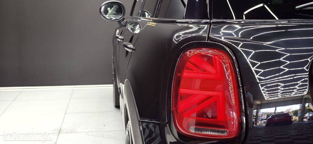 MINI 5 Portas Cooper SD Sport Aut. Seven - 18