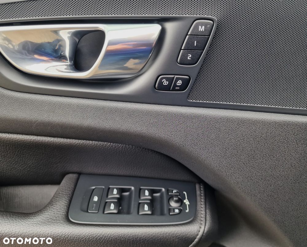 Volvo XC 60 D4 Geartronic Inscription - 35