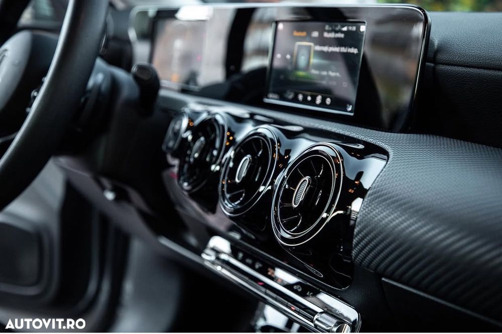 Mercedes-Benz A 180 2019 photo 5