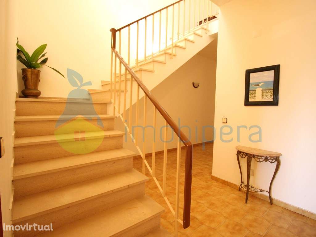 Armação de Pêra - Moradia T3 geminada - garagem (Box -2 carros) - Grande imagem: 3/26