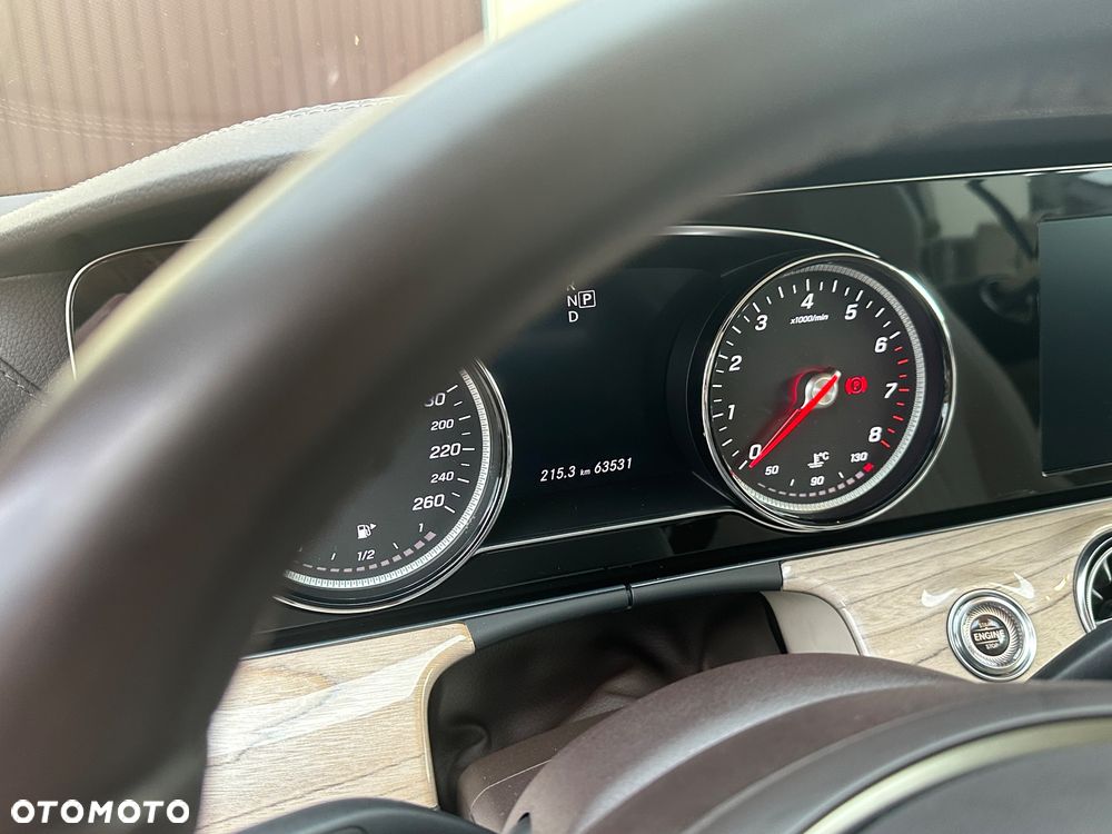 Mercedes-Benz Klasa E 300 9G-TRONIC - 11
