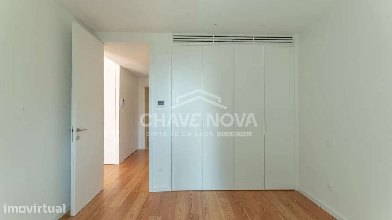 T1 com Vista Mar, Varanda, Garagem e Excelentes Comodidades - CO - Grande imagem: 4/12