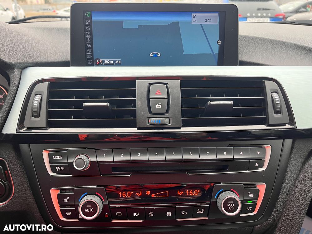 BMW Seria 3 320d Aut. Blue Performance Sport Line - 18