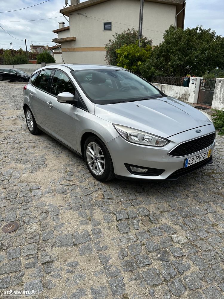 Ford Focus 1.5 TDCi ST-Line - 19