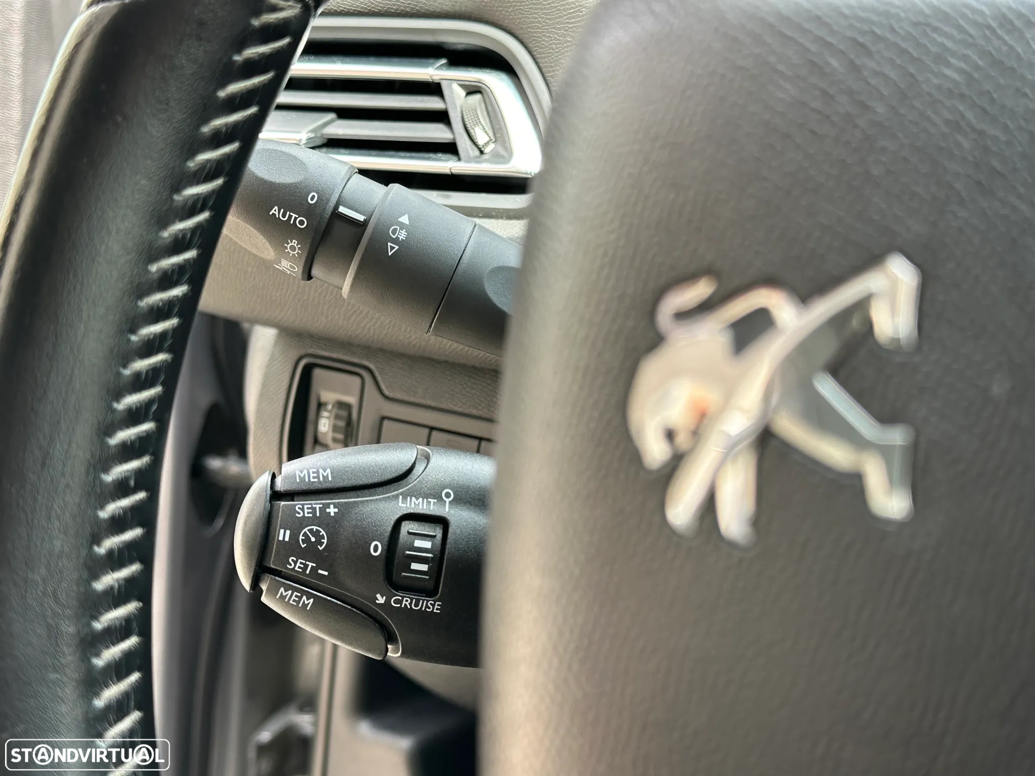 Peugeot 308 1.5 BlueHDi Style - 20