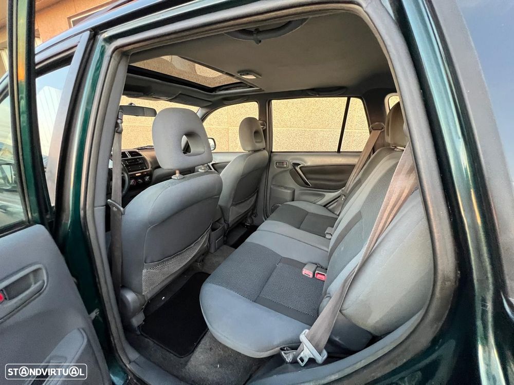 Toyota RAV4 2.0 Pack 2 - 7