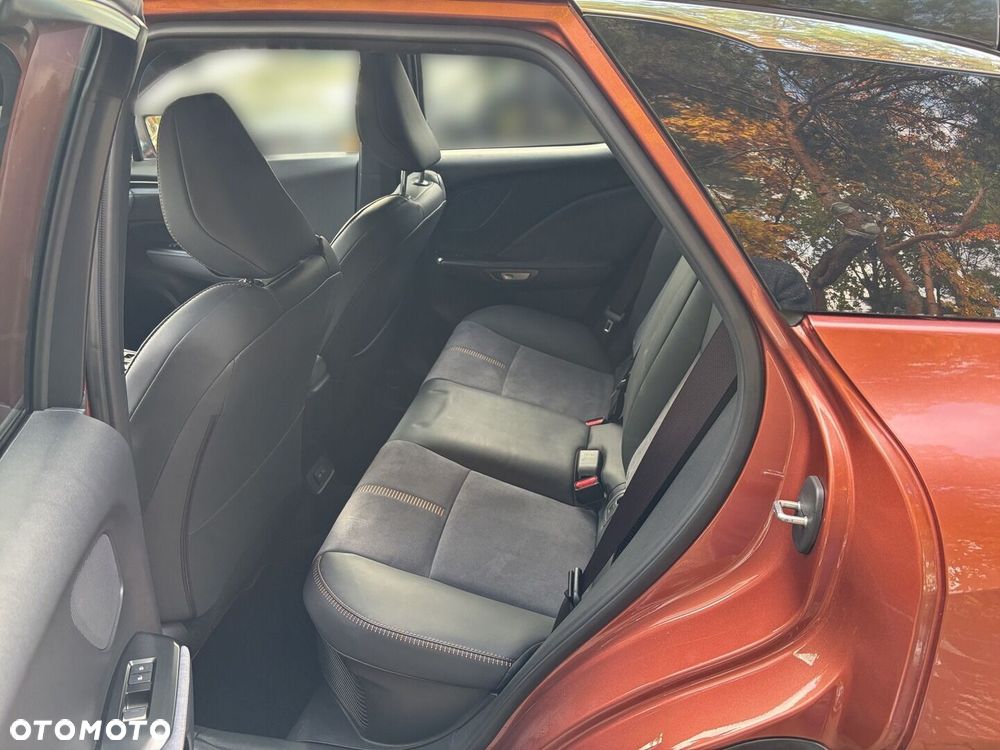 Lexus LBX 1.5 Hybrid Cool - 6
