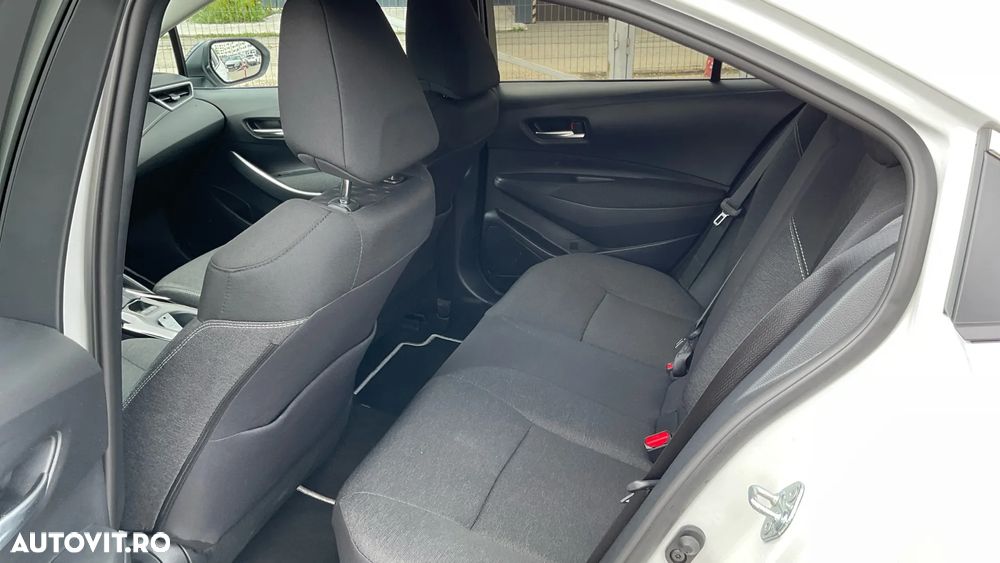 Toyota Corolla 1.8 HSD Dynamic - 12