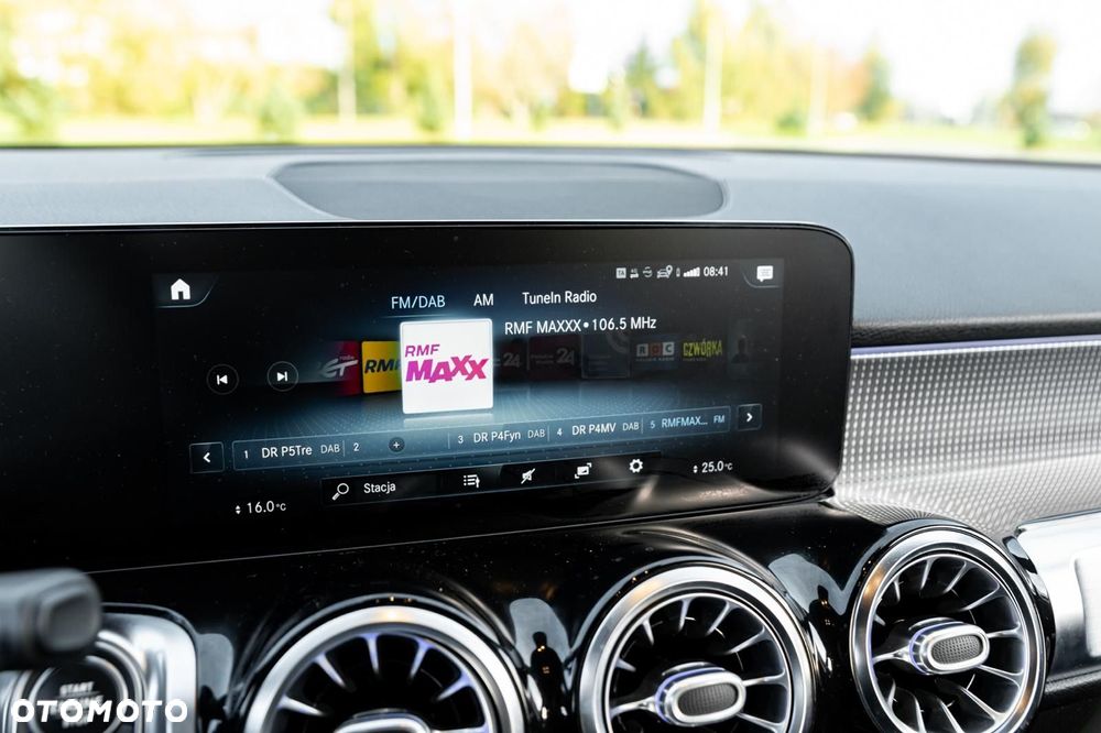 Mercedes-Benz GLB 220 d Progressive 8G-DCT - 20