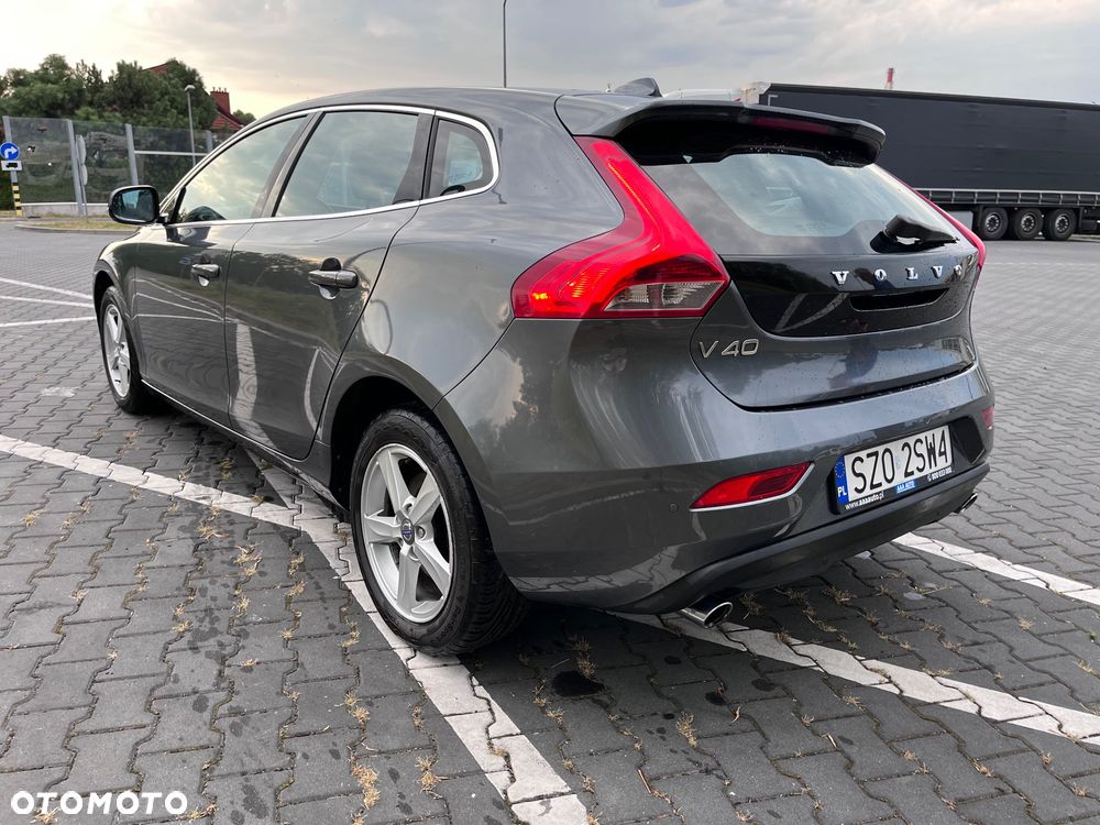 Volvo V40 D3 Momentum - 7