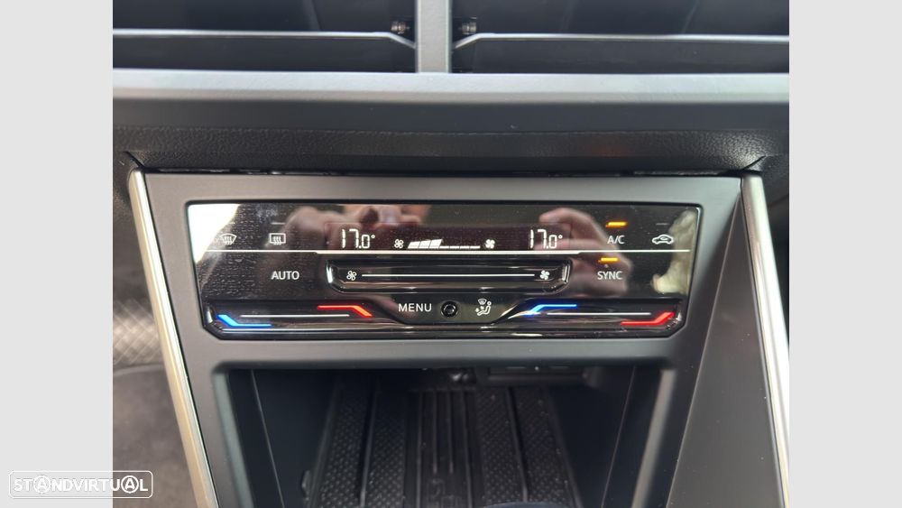 VW Taigo 1.0 TSI Urban DSG - 17