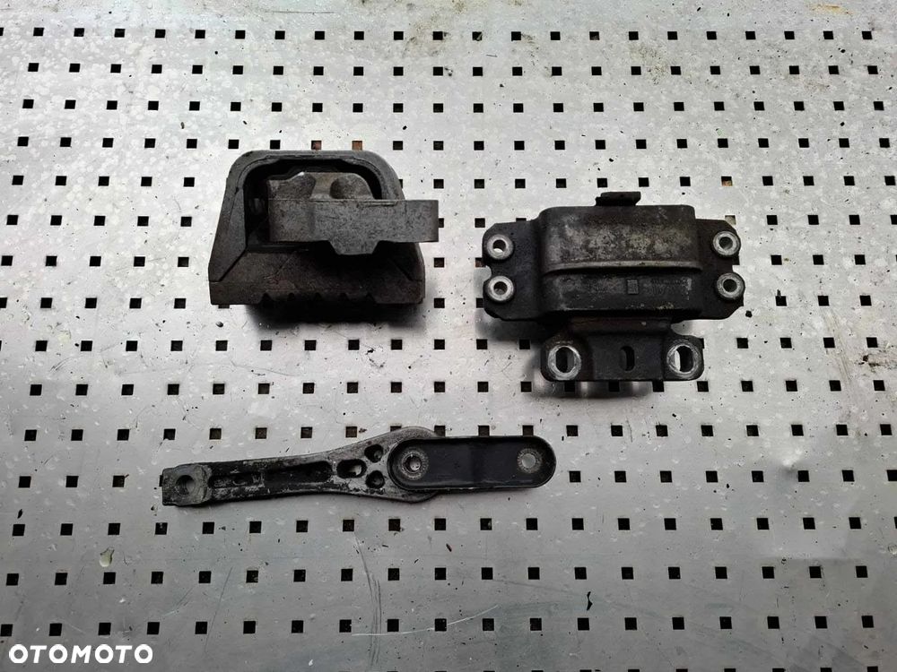 PODUSZKA SILNIKA PRAWA LEWA ŁAPA AUDI A3 8P VW GOLF 1,9 TDI BLS - 1