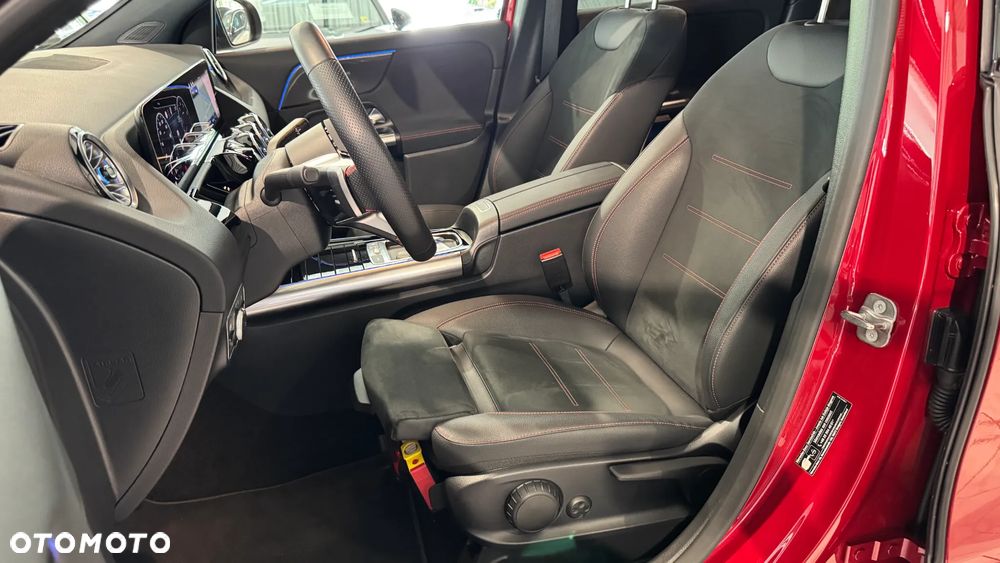 Mercedes-Benz GLA 200 mHEV AMG Line 7G-DCT - 13