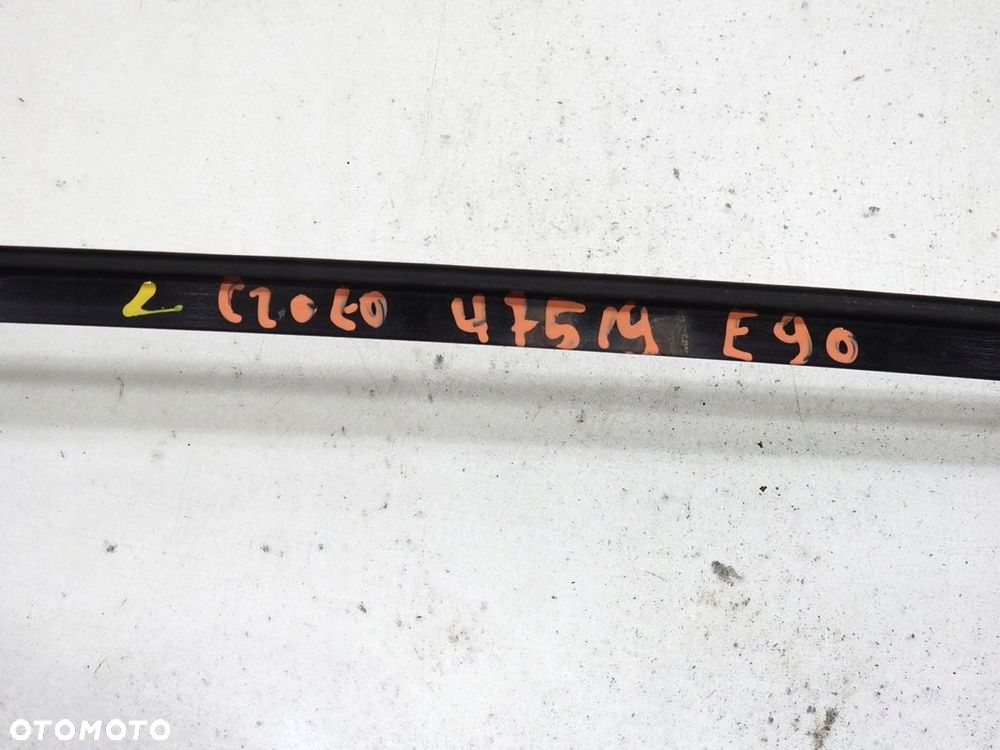 LISTWA SZYBY CZOŁOWEJ LEWA BMW 3 E90 - 5