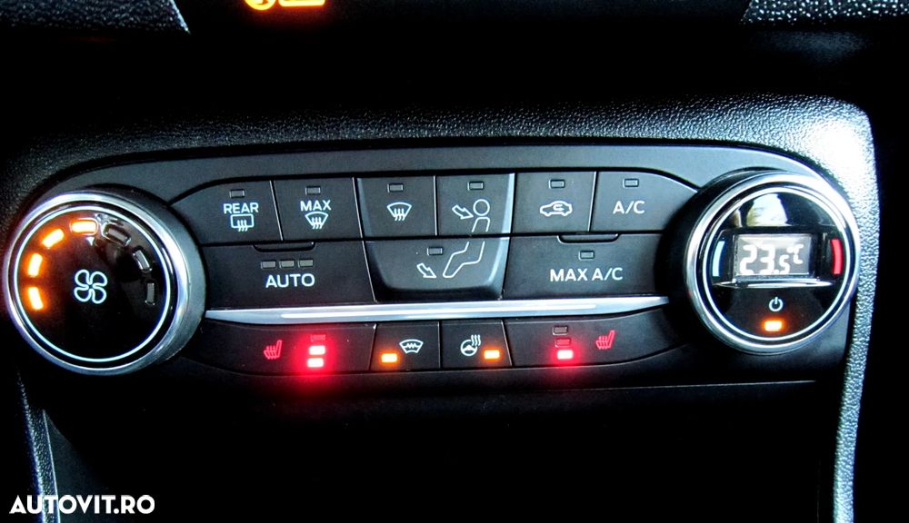 Ford Fiesta 1.0 EcoBoost Powershift Titanium - 6