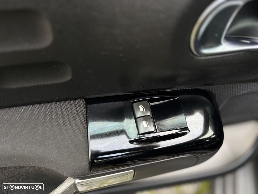 Citroën C3 1.2 PureTech Feel — fotografia 18