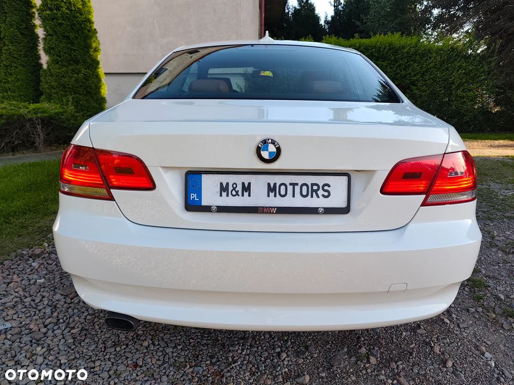 BMW Seria 3 320d Coupe - 12
