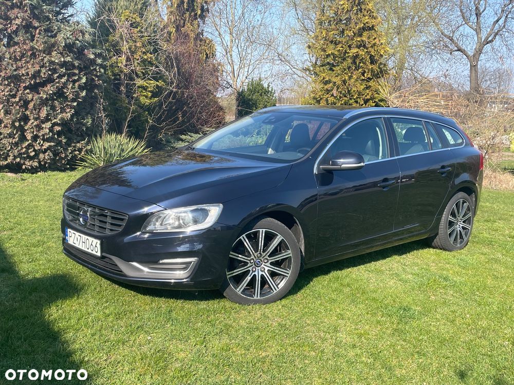 Volvo V60 D3 Drive-E Dynamic Edition (Momentum) - 1