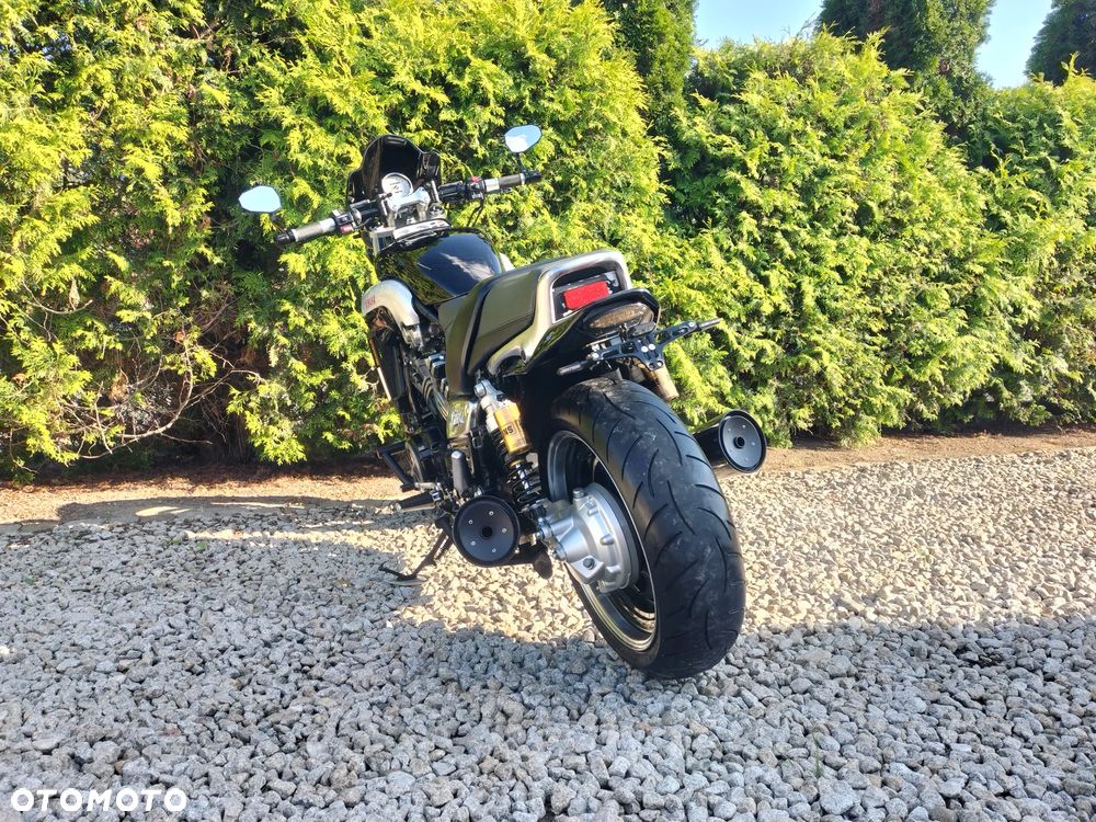 Yamaha V-MAX - 6