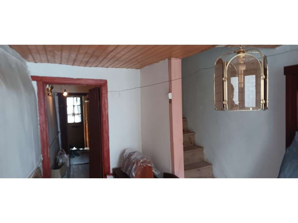 Moradia T2 com Terraço e Quintal no Coração de Mação - Grande imagem: 3/16