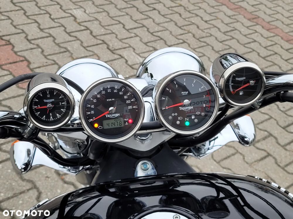 Triumph Rocket - 9