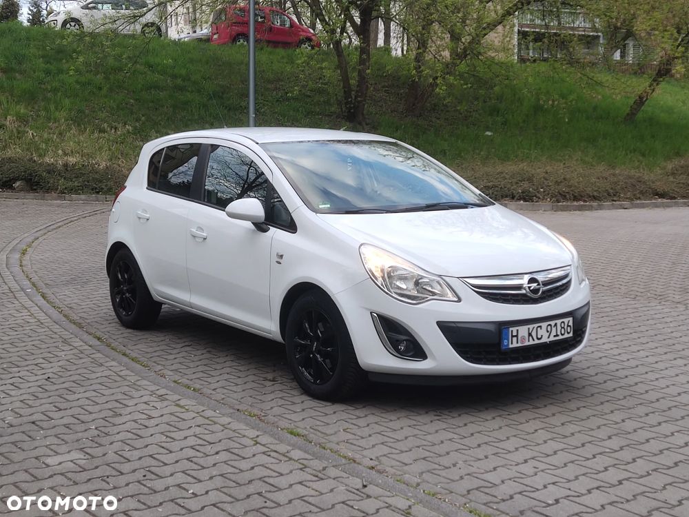 Opel Corsa 1.2 16V Cosmo - 4