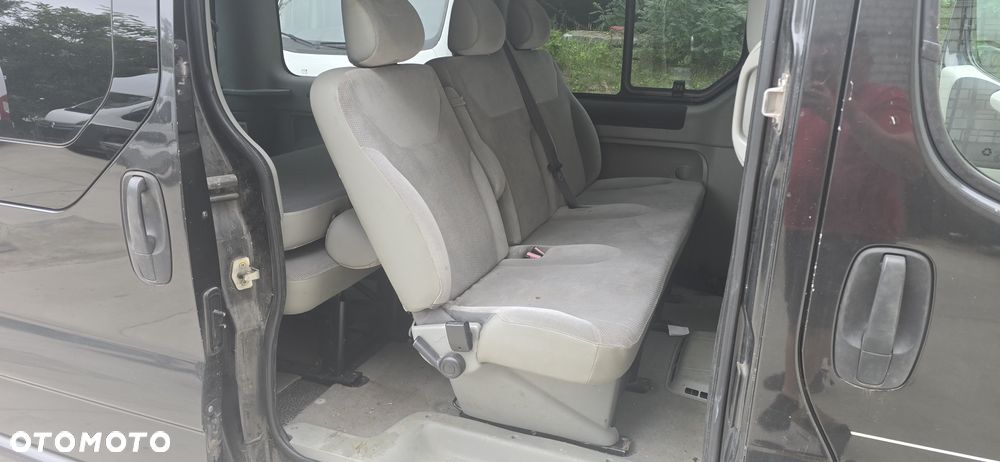 Renault Trafic Grand Passenger Black Edition - 13